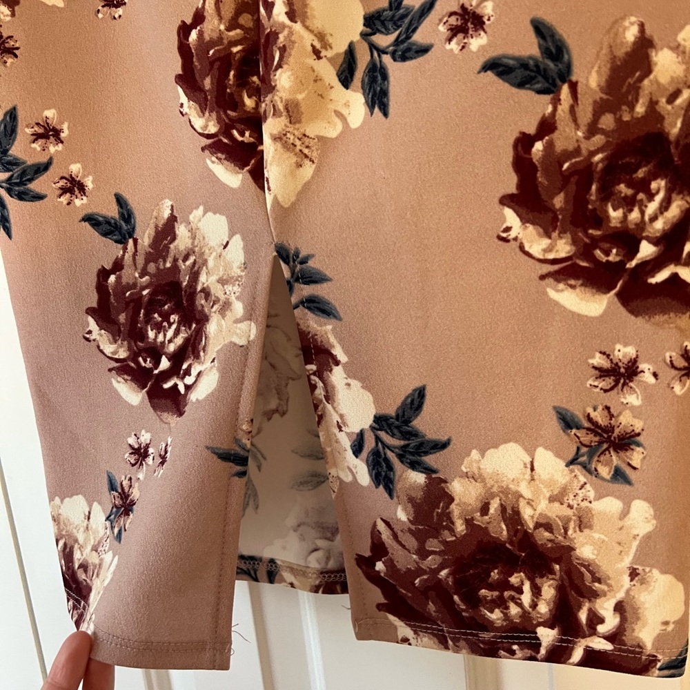 Floral Print Women's Pencil Skirt - Picture 7 of 7